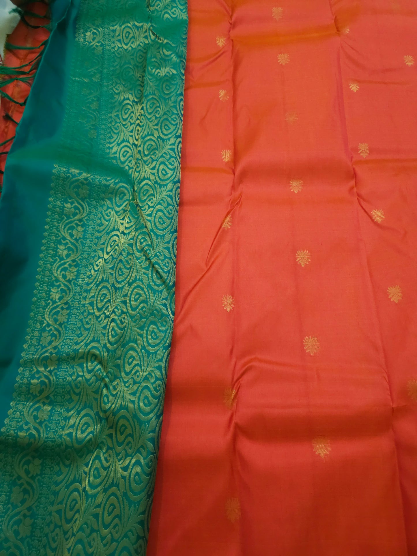 A18- Orange and green small border saree - Majos