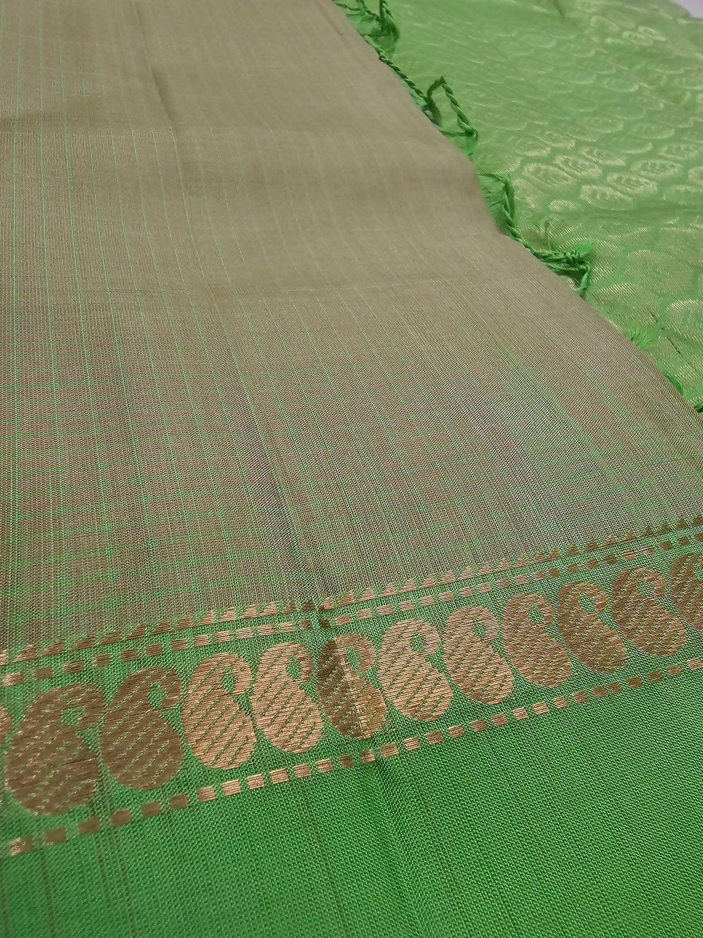 A3- Parrot Green Pure Soft Silk Saree - Majos