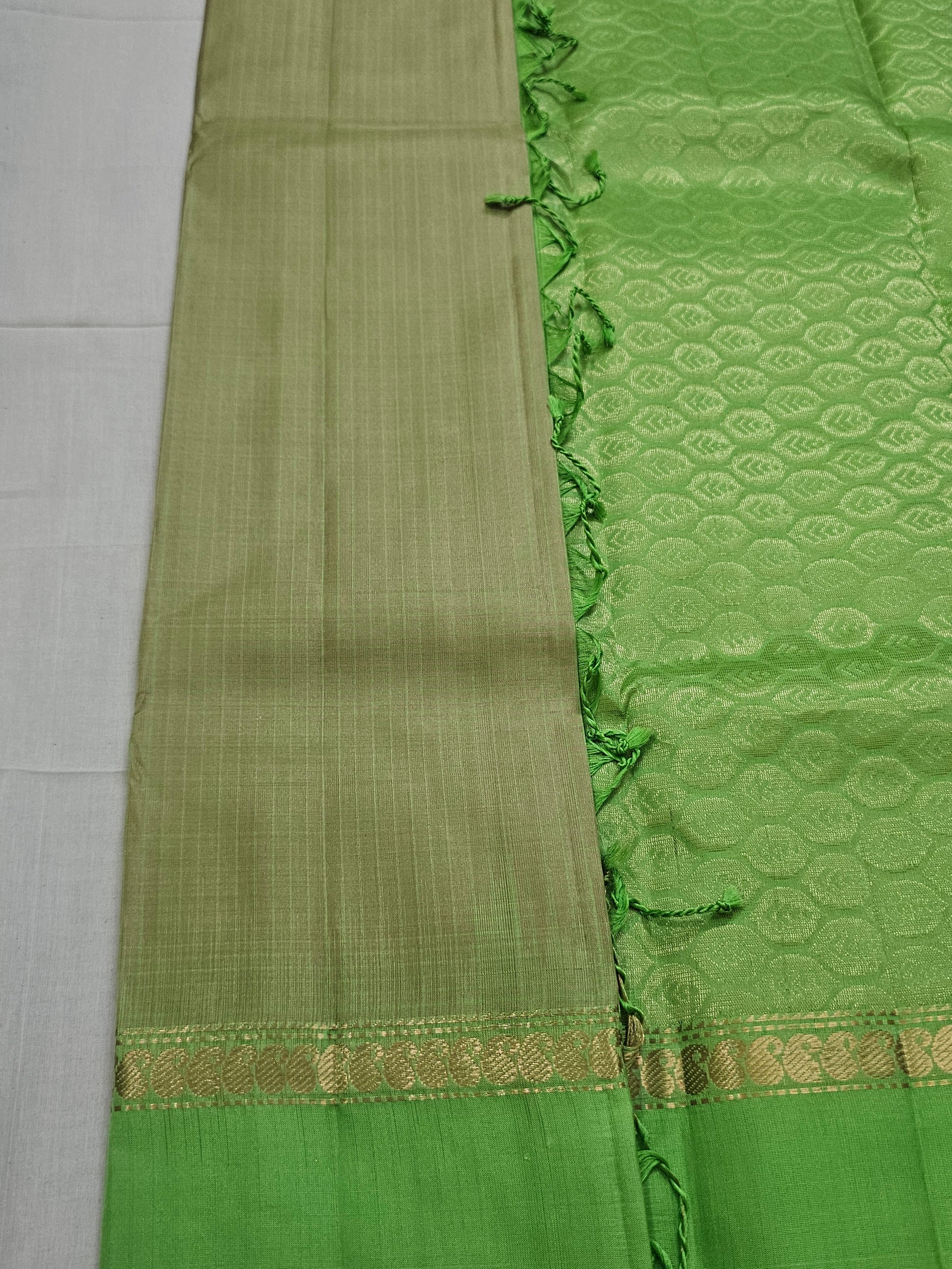 A3- Parrot Green Pure Soft Silk Saree - Majos