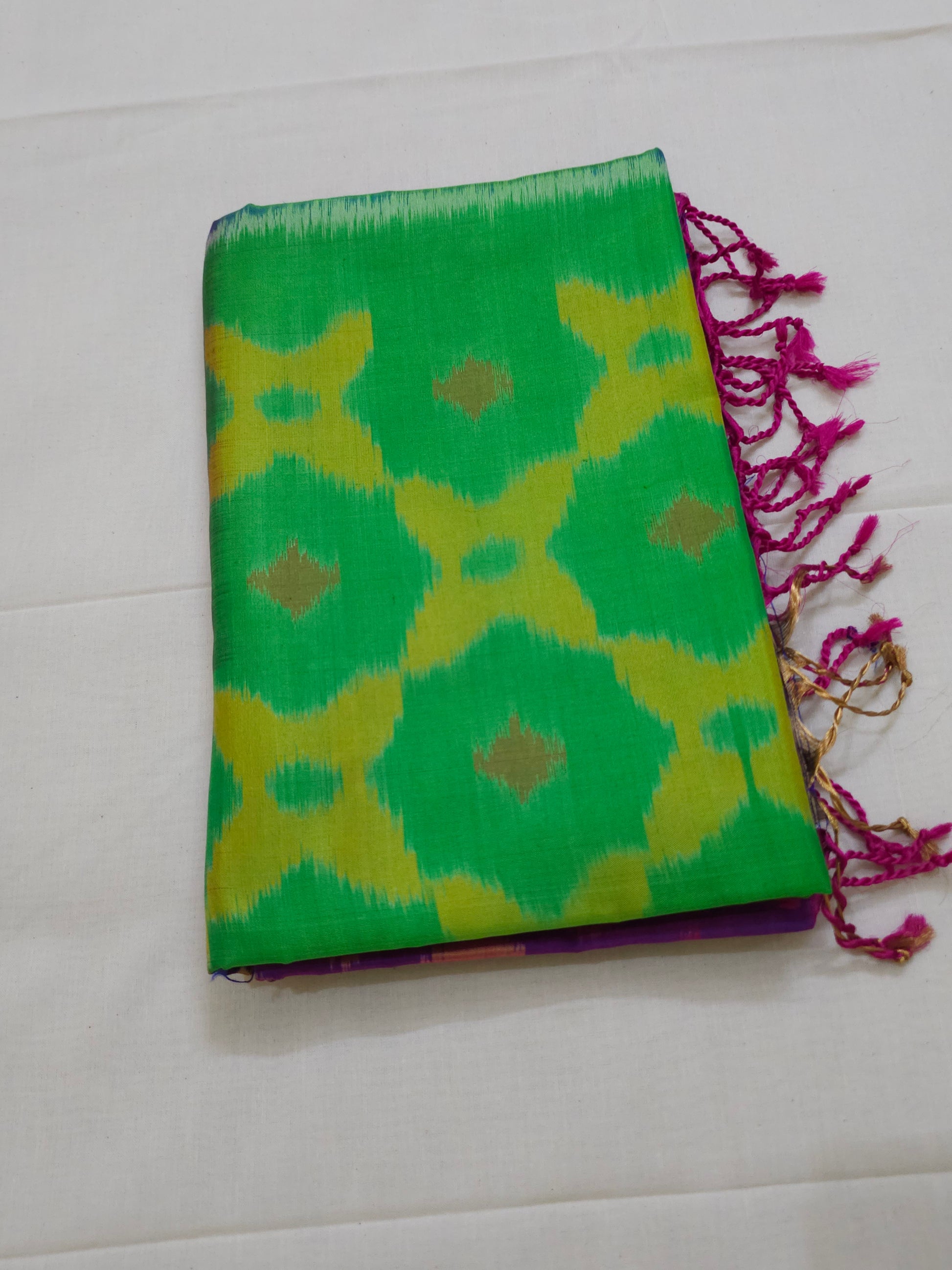 A16- Green and violet Pochampally Ikat saree - Majos