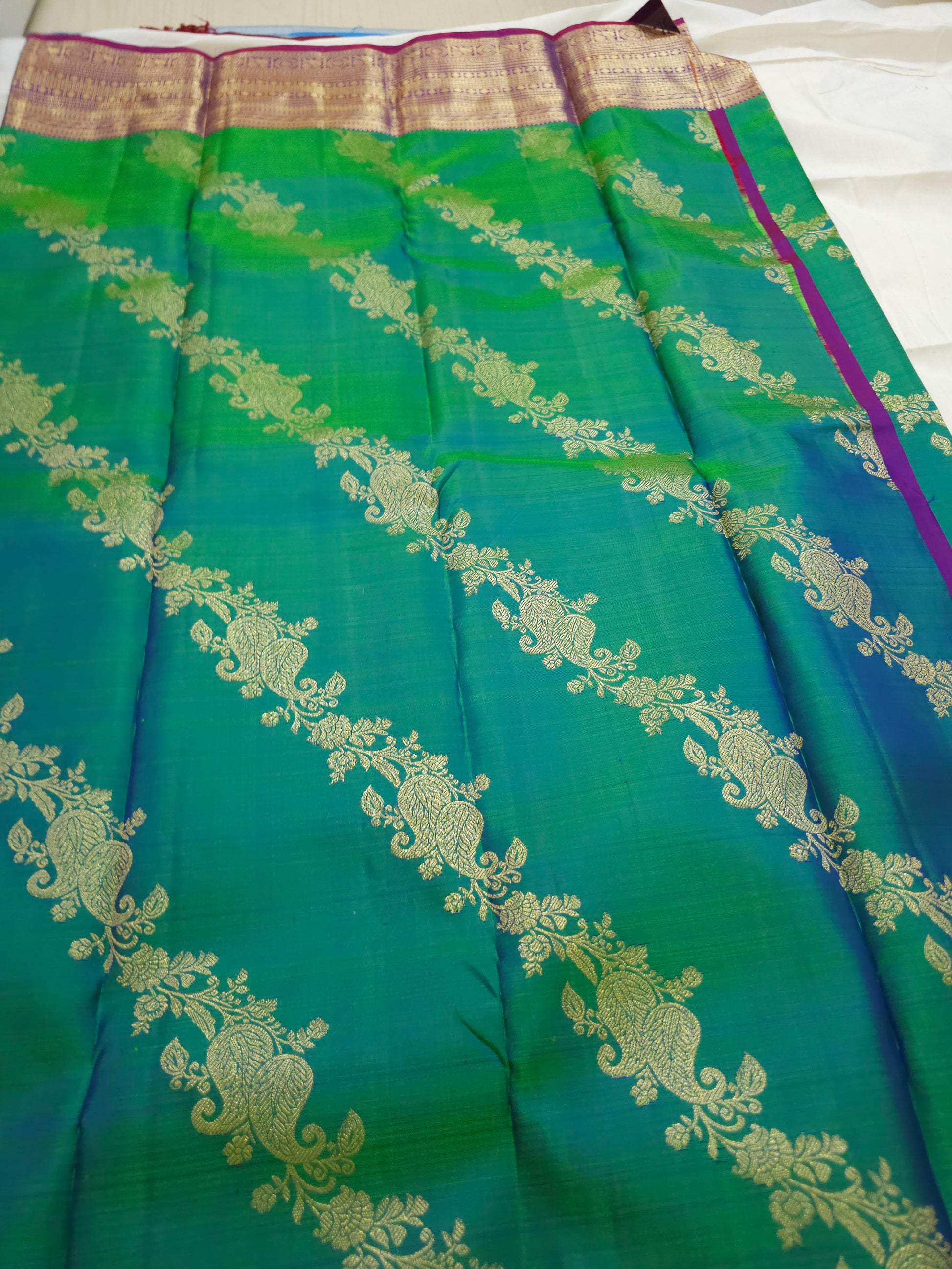 A17- Green and violet bridal kodi body saree - Majos