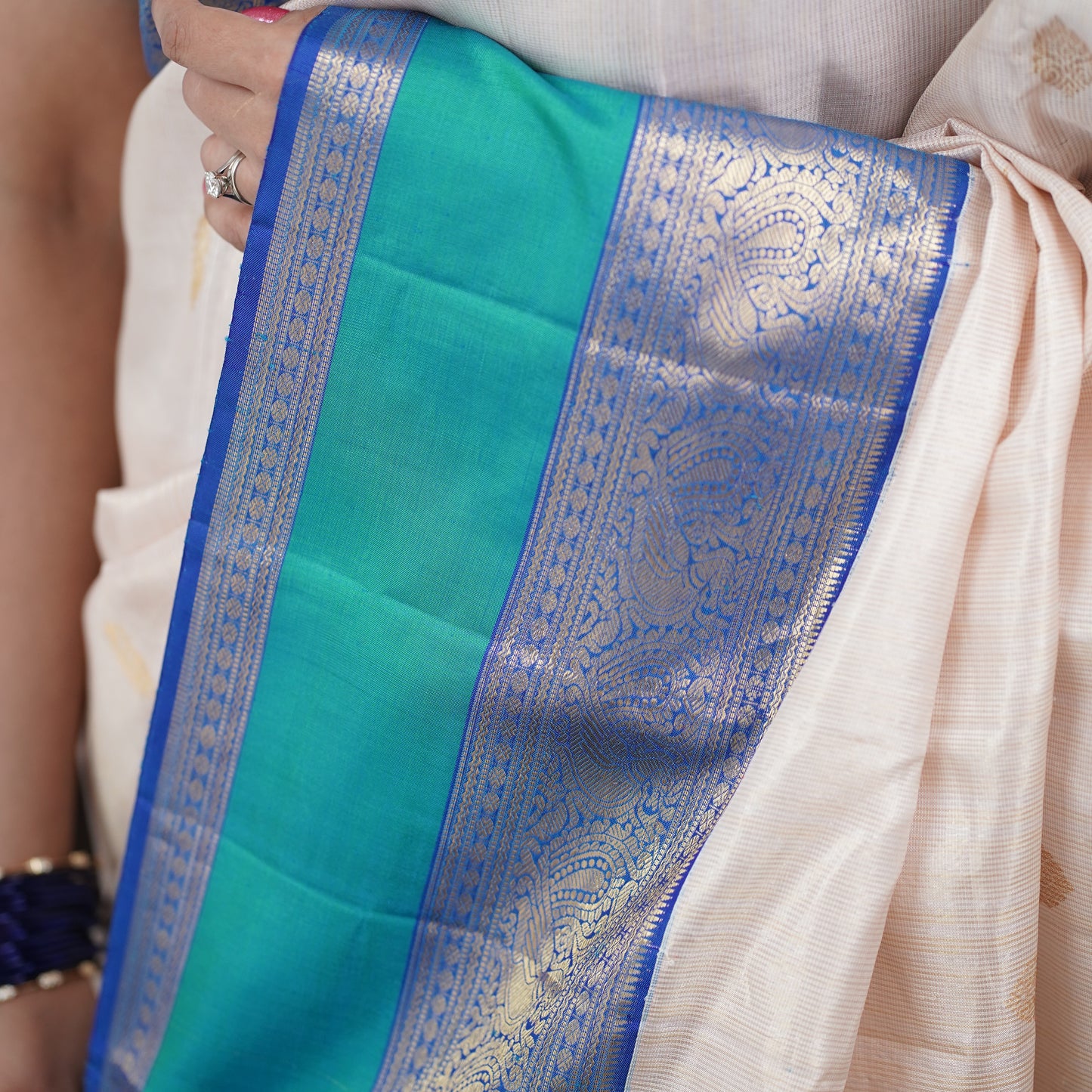 A13- Light baby pink and blue Pure soft silk, pure Jari Kanchipuram silk saree - Majos