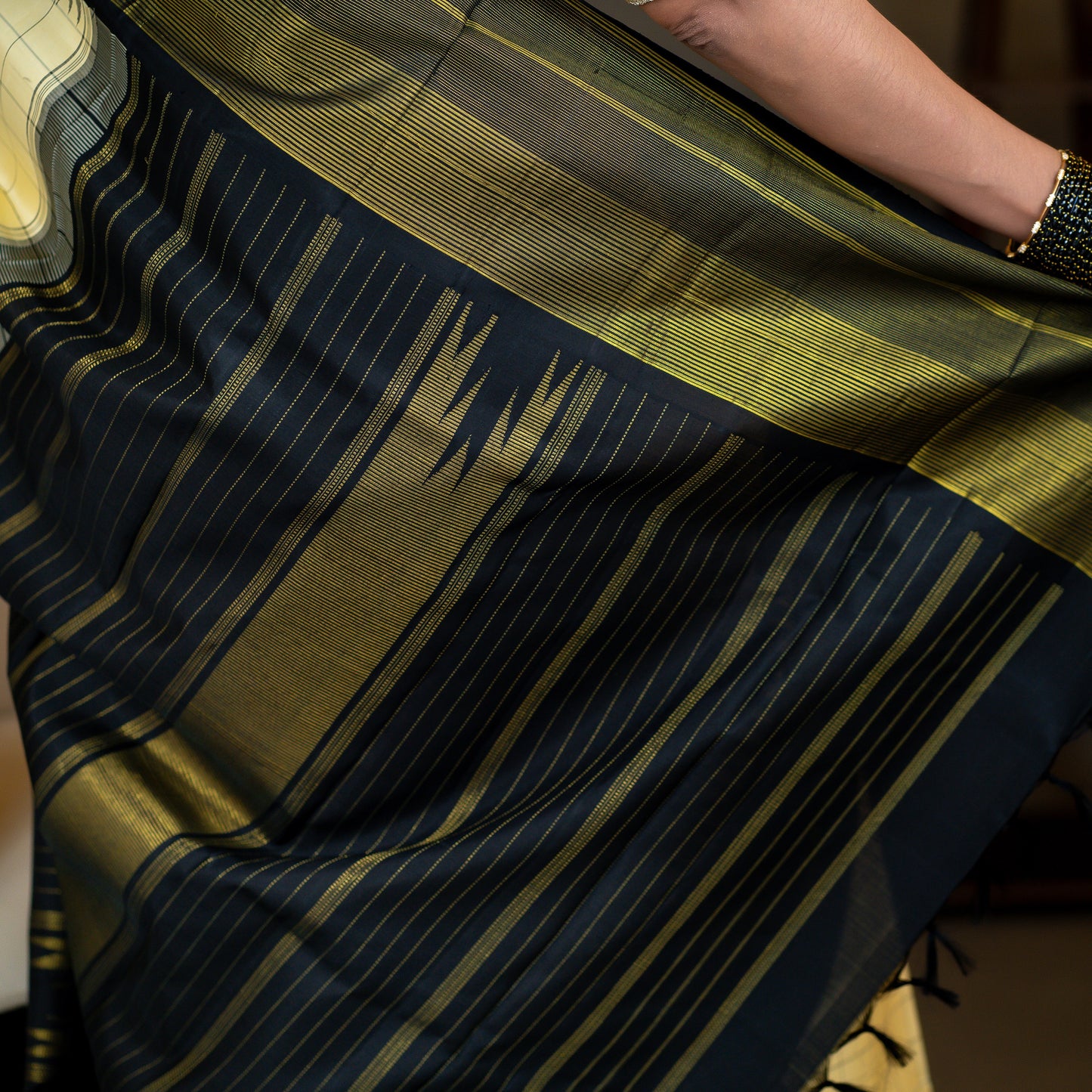 A20- Cream and Black- Contemporary Pure Silk Saree - Majos