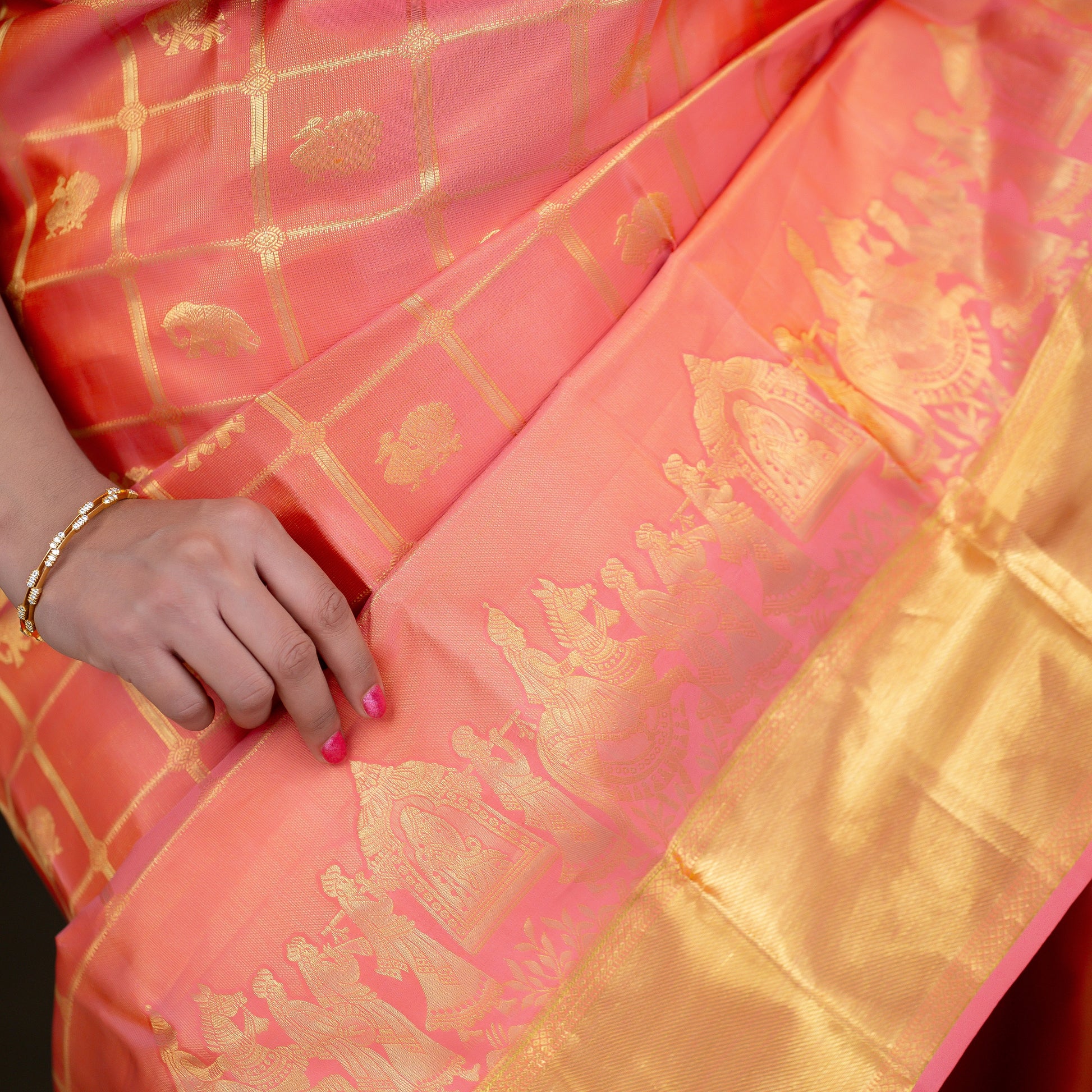A19- Peach colour pure silk saree - Majos